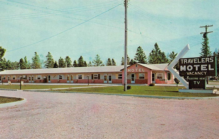 Travelers Motel - Old Postcard View (newer photo)